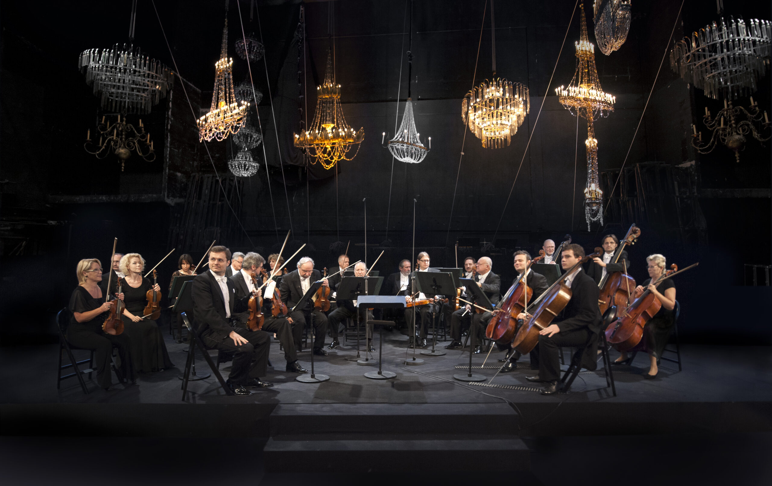 Polish Chamber Orchestra – Lazlo Fenyö, Violoncello